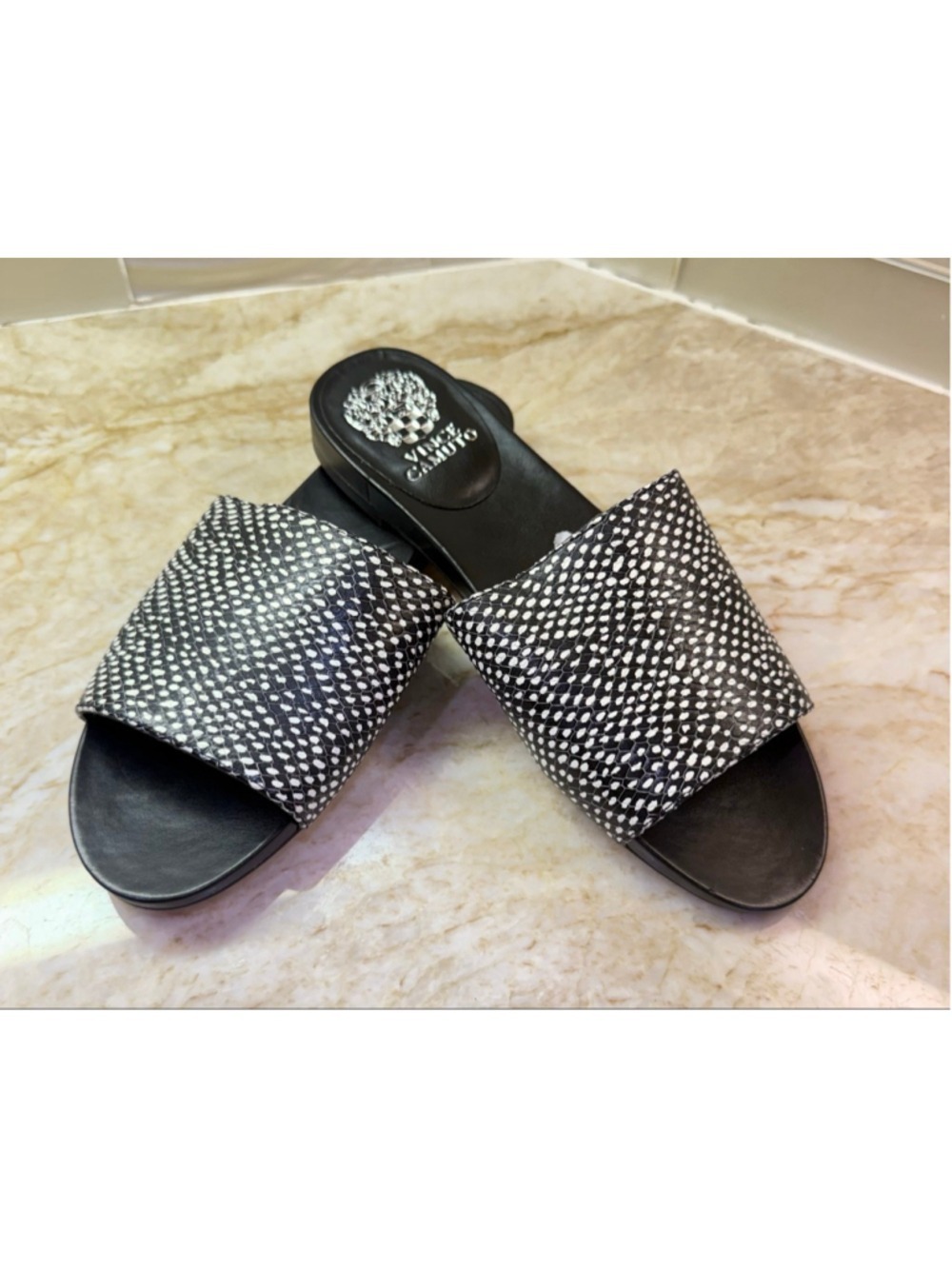 Vince Camuto Haydan Sandals 8.5 Black White Dalmation Print, spotted, animal